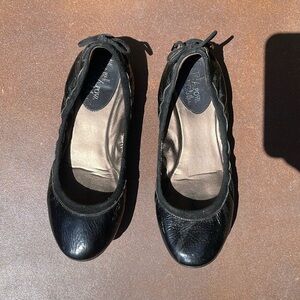 Cole Haan ballet slipper shows Black patent leather - women’s ballet slippers